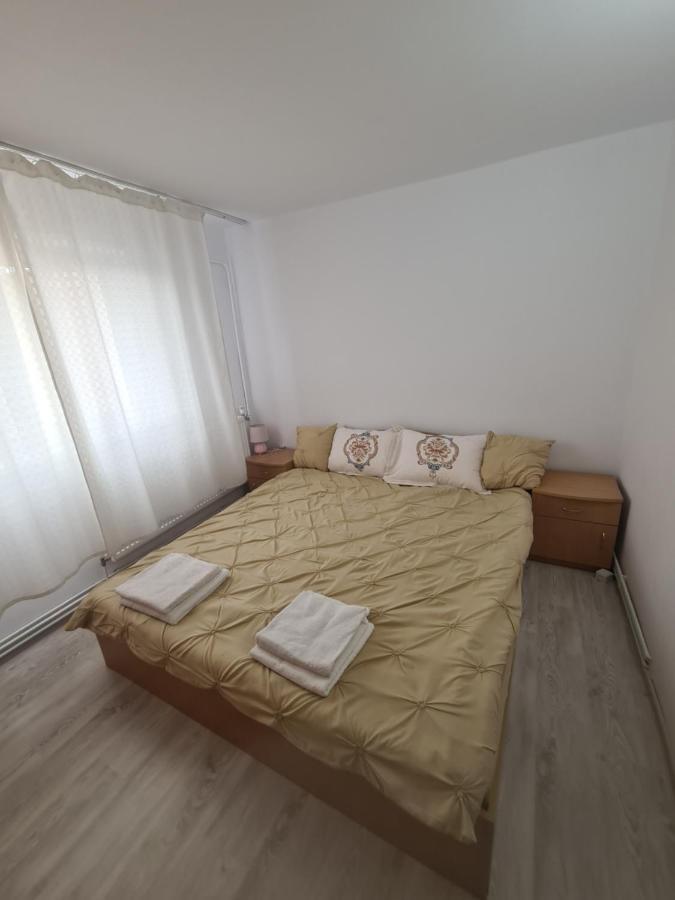 Apartament 2 Camere Etaj 4 Din 4 كرايوفا المظهر الخارجي الصورة
